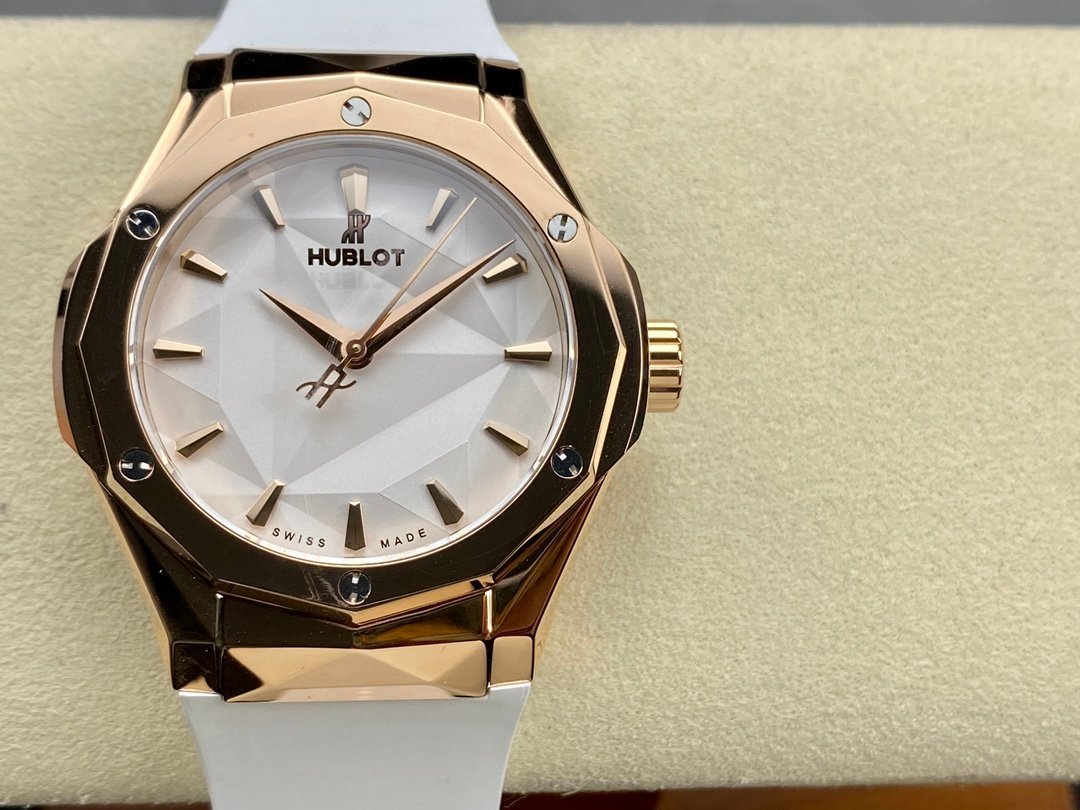 4d39d6_866d5452828240bd882c5a59d3aaf174mv2.jpg Hublot Classic Fusion ORLINSKI Rose Gold - Image 1